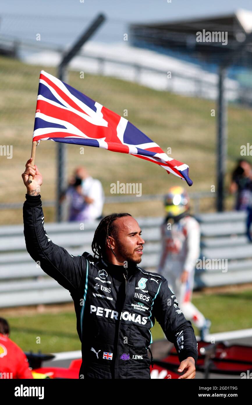 Race winner Lewis Hamilton (GBR) Mercedes AMG F1 celebrates in parc ...