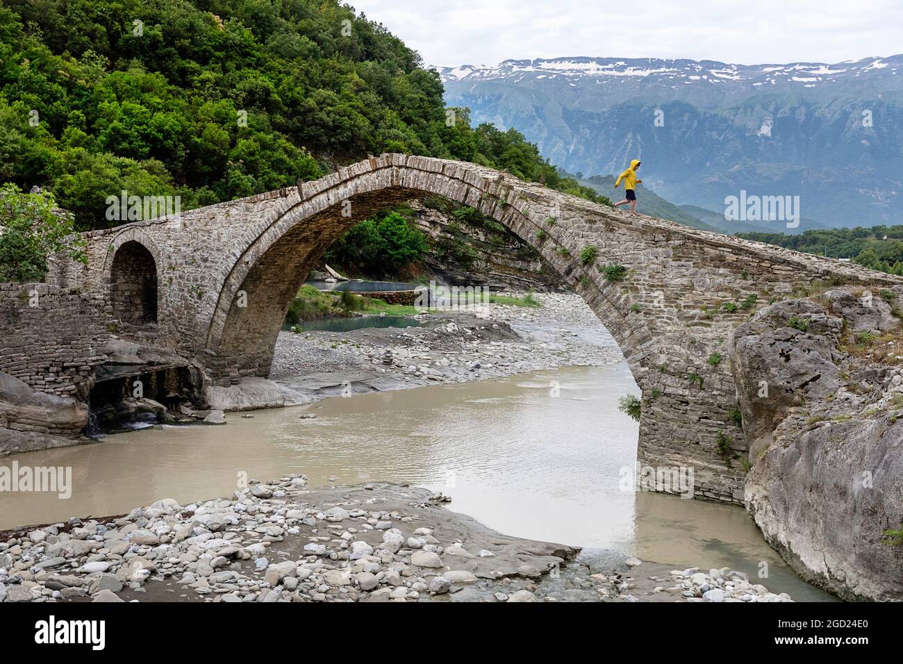 Open bath in river hi-res stock photography and images - Alamy