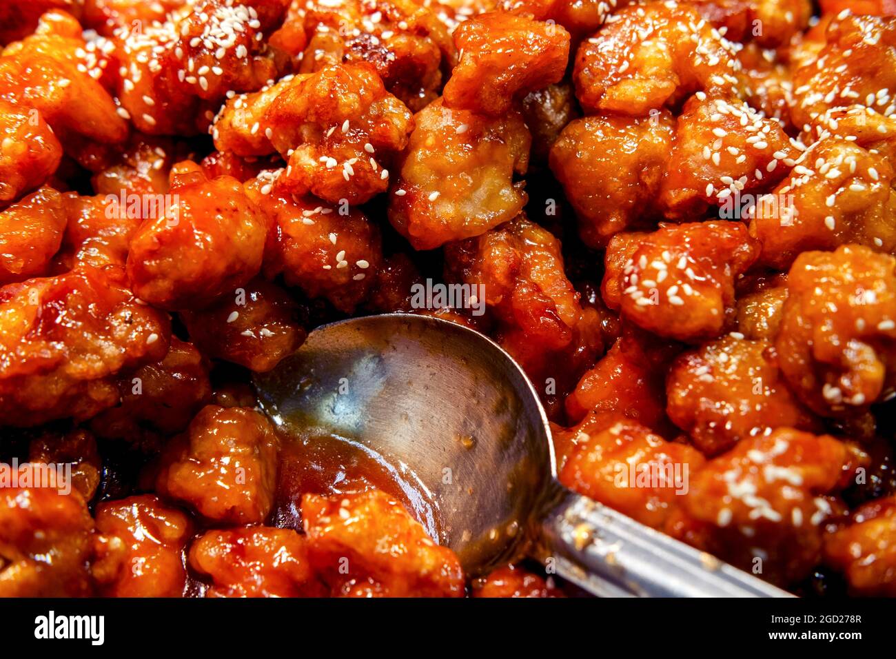 Chinese food buffet all you can eat station sesame chicken Stock Photo -  Alamy