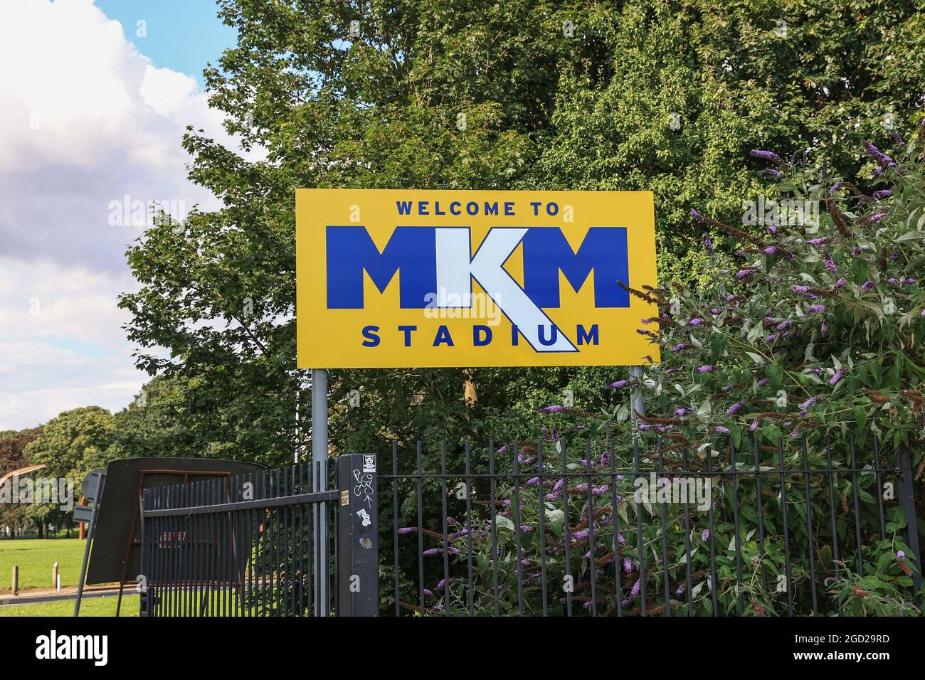 Hull, UK. 10th Aug, 2021. A sign welcoming fans to the MKM Stadium in Hull, United Kingdom on 8/10/2021. (Photo by Mark Cosgrove/News Images/Sipa USA) Credit: Sipa USA/Alamy Live News Stock Photo