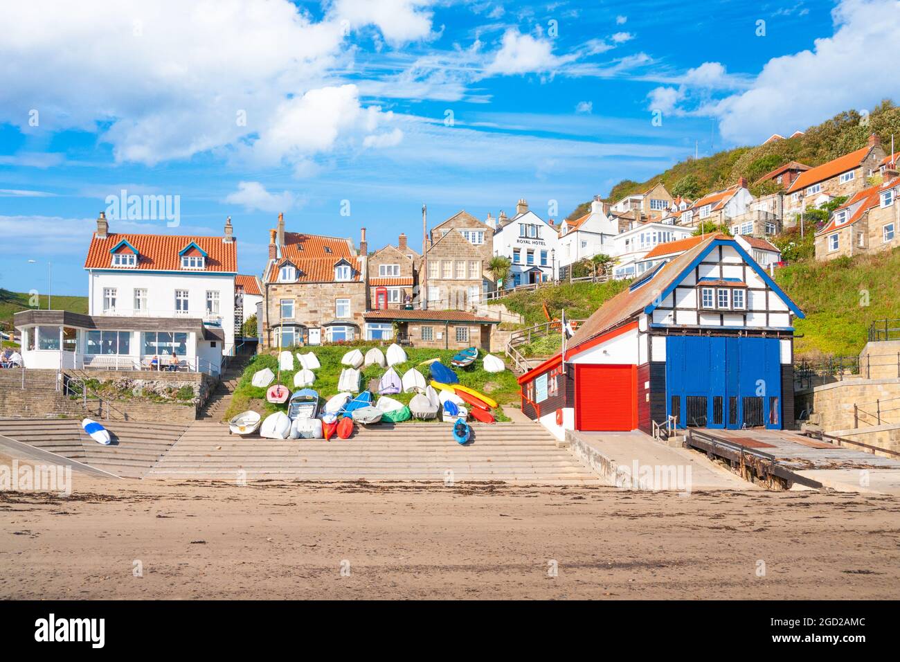 Runswick bay north yorkshire uk hi-res stock photography and images - Alamy