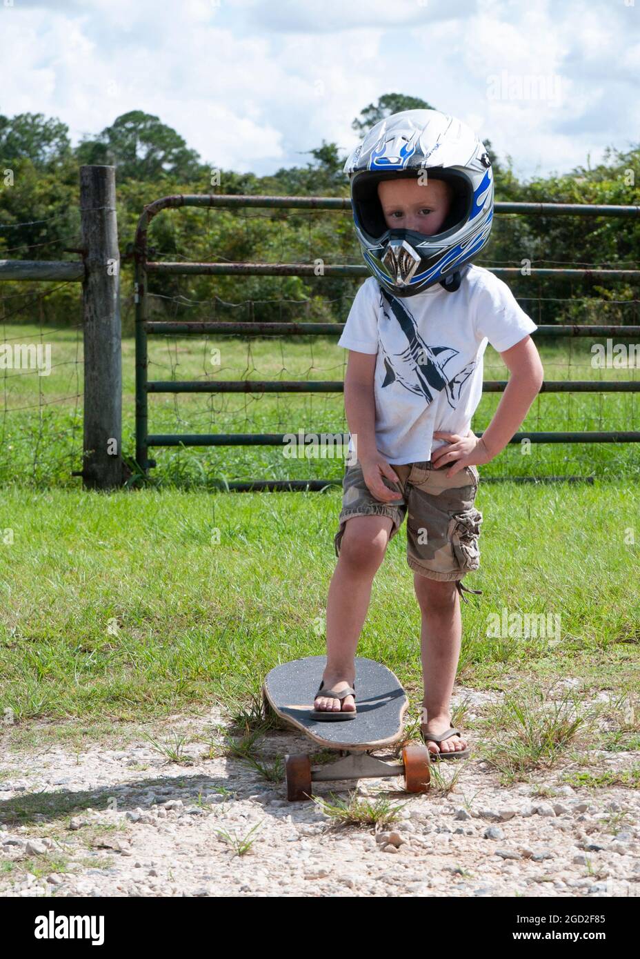 Gravel board hires stock photography and images Alamy