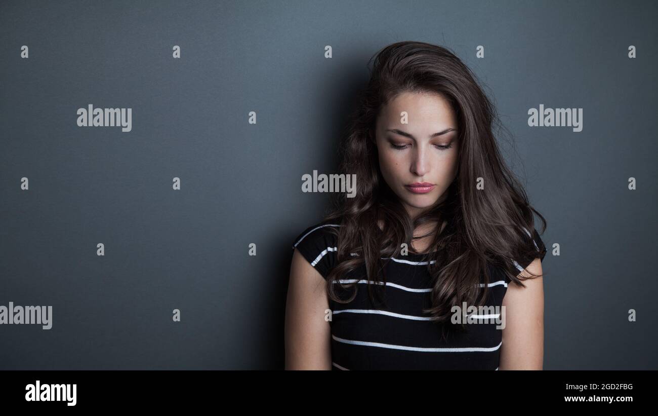 Front view portrait young hi-res stock photography and images - Alamy