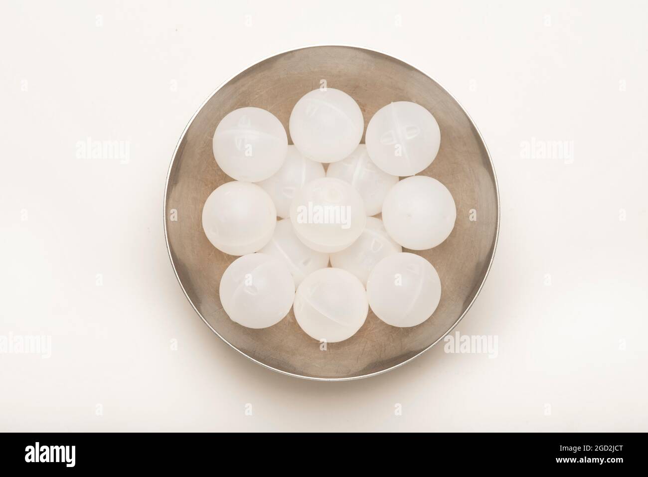 White beer can widgets abstract. The widget uses a nitrogen filled ball