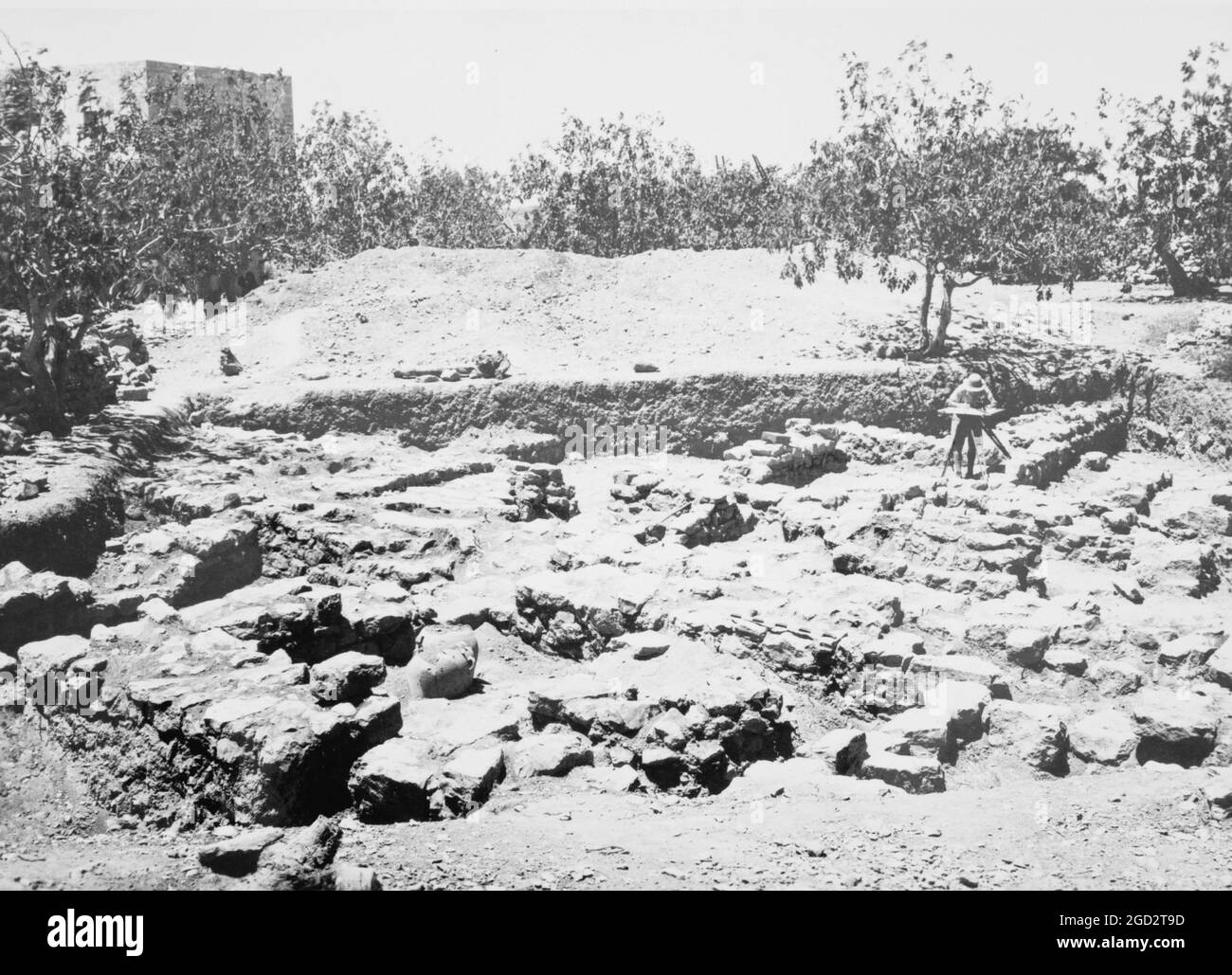 Bethel archeological excavations in 1954 by Dr. James Kelso. Excavating New Testament and inter Testament houses ca. 1954 Stock Photo