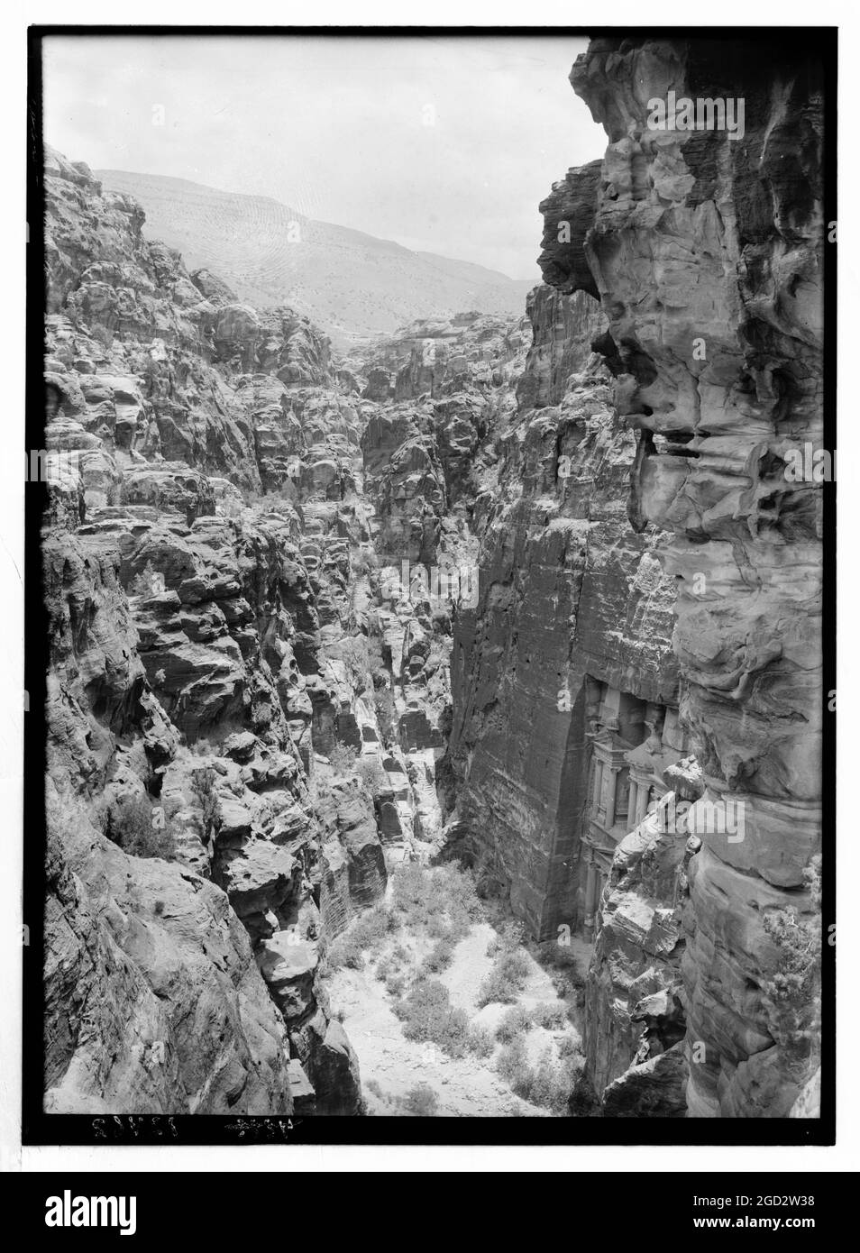 Petra jordan view Black and White Stock Photos & Images - Alamy