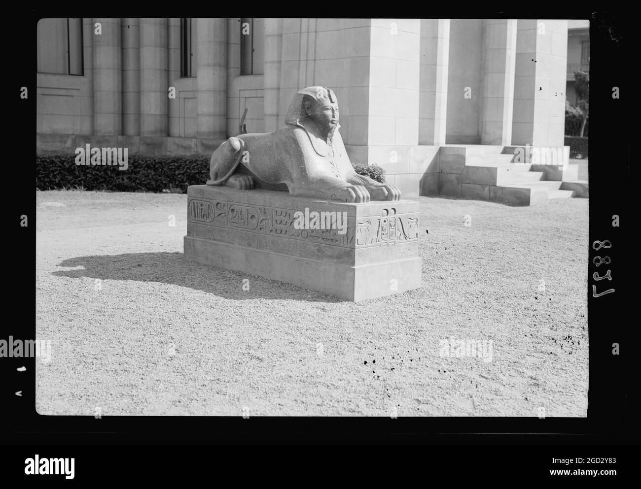 Early 1900s sphinx hi-res stock photography and images - Alamy