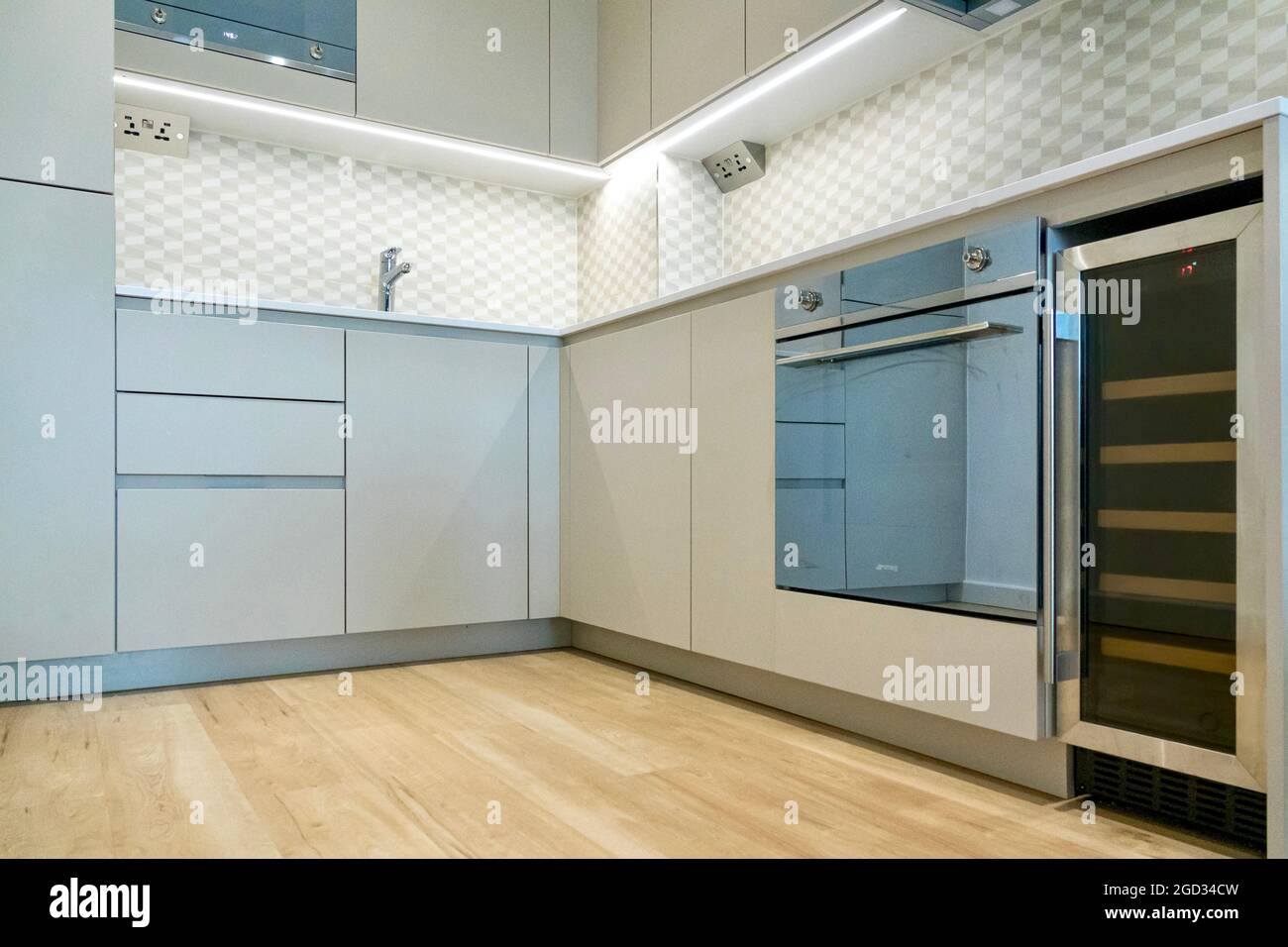 Curated visual reference: Visual Reference: An Empty Luxury Apartment In A New Building Development Fitted