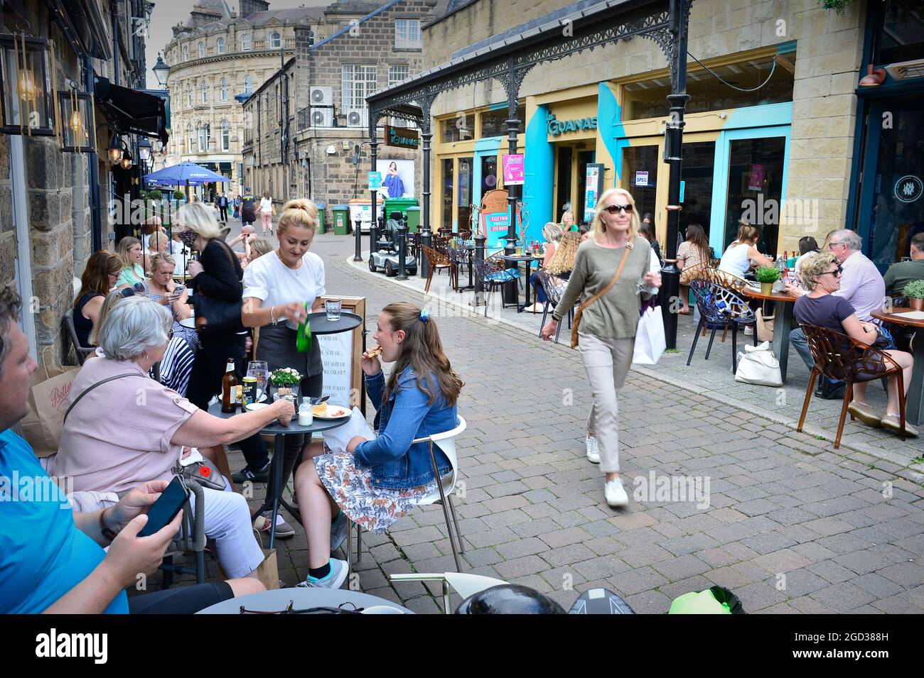Harrogate Town Centre People at Cafe North Yorkshire England UK Stock Photo