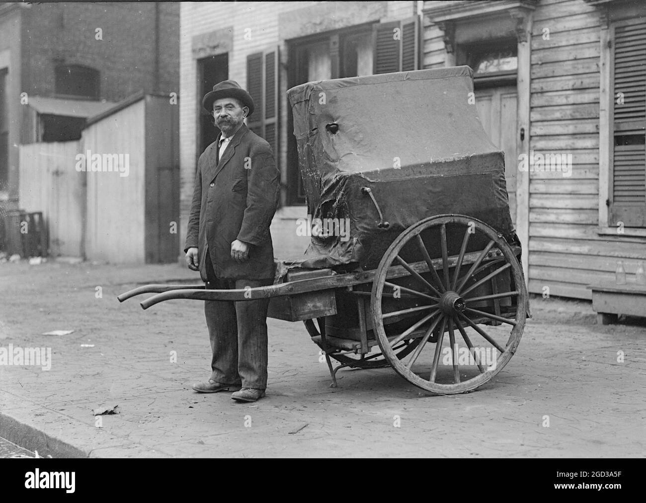 Organ grinder ca. between 1909 and 1940 Stock Photo Alamy