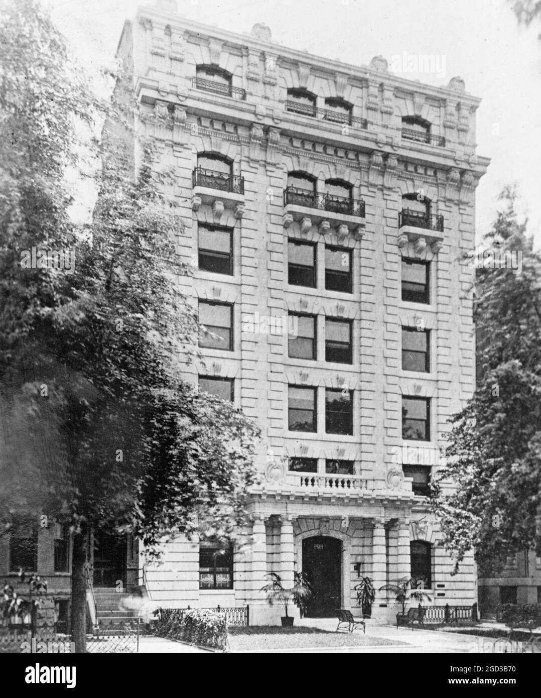 Champlain apartments Black and White Stock Photos & Images Alamy