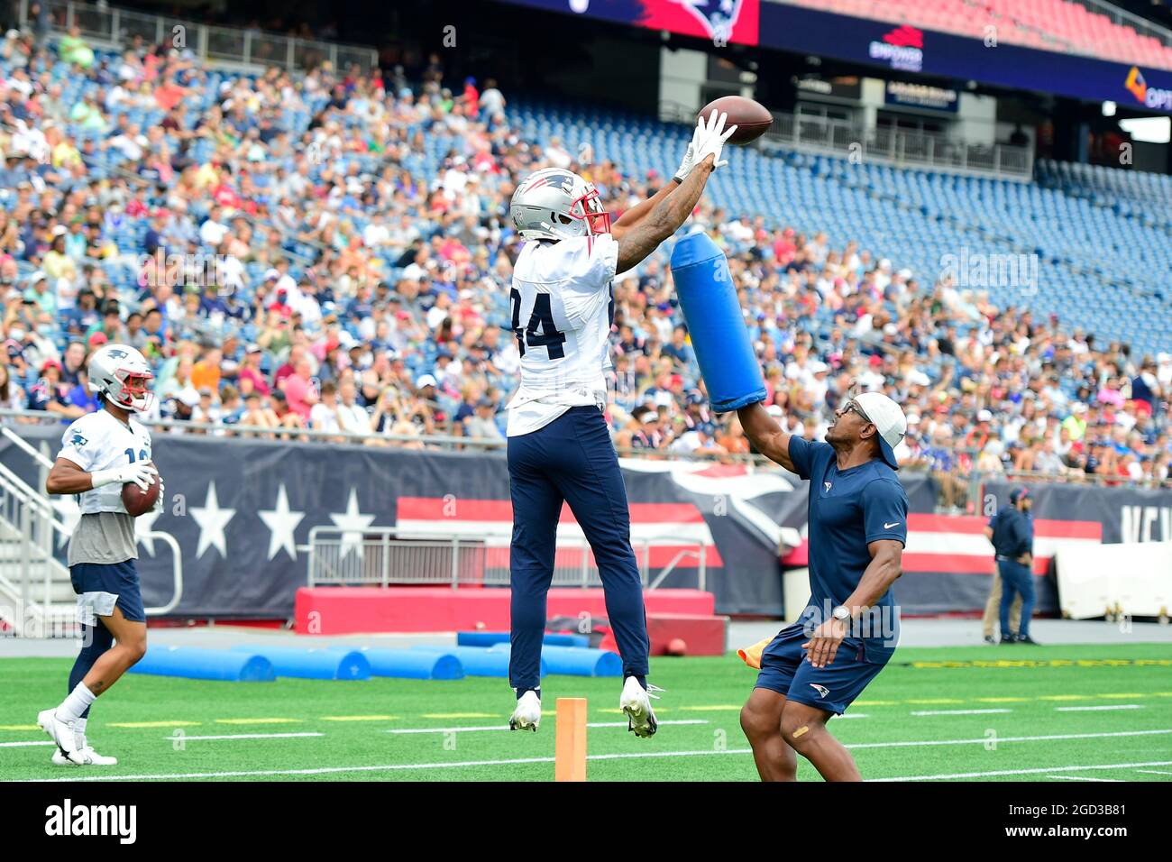 Troy Brown's Versatile Career Highlights, Wide Receiver. Return  Specialist. Defensive Back. Troy Brown did it all for the New England  Patriots. 