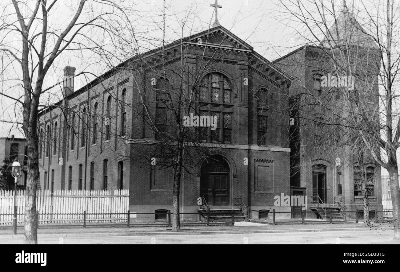 Holy name of jesus catholic church Black and White Stock Photos ...