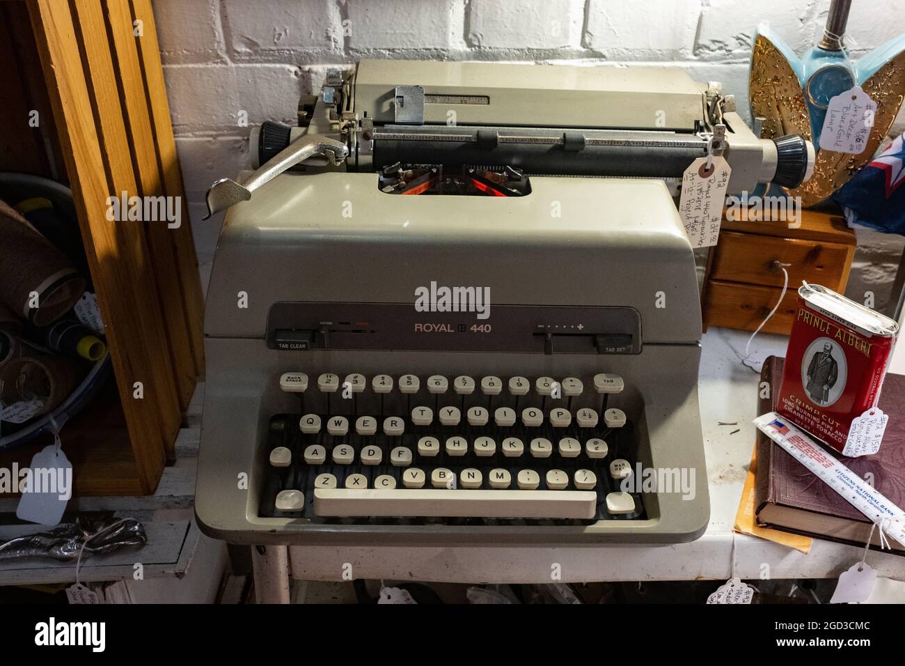 Old School Typewriter High Resolution Stock Photography and Images - Alamy