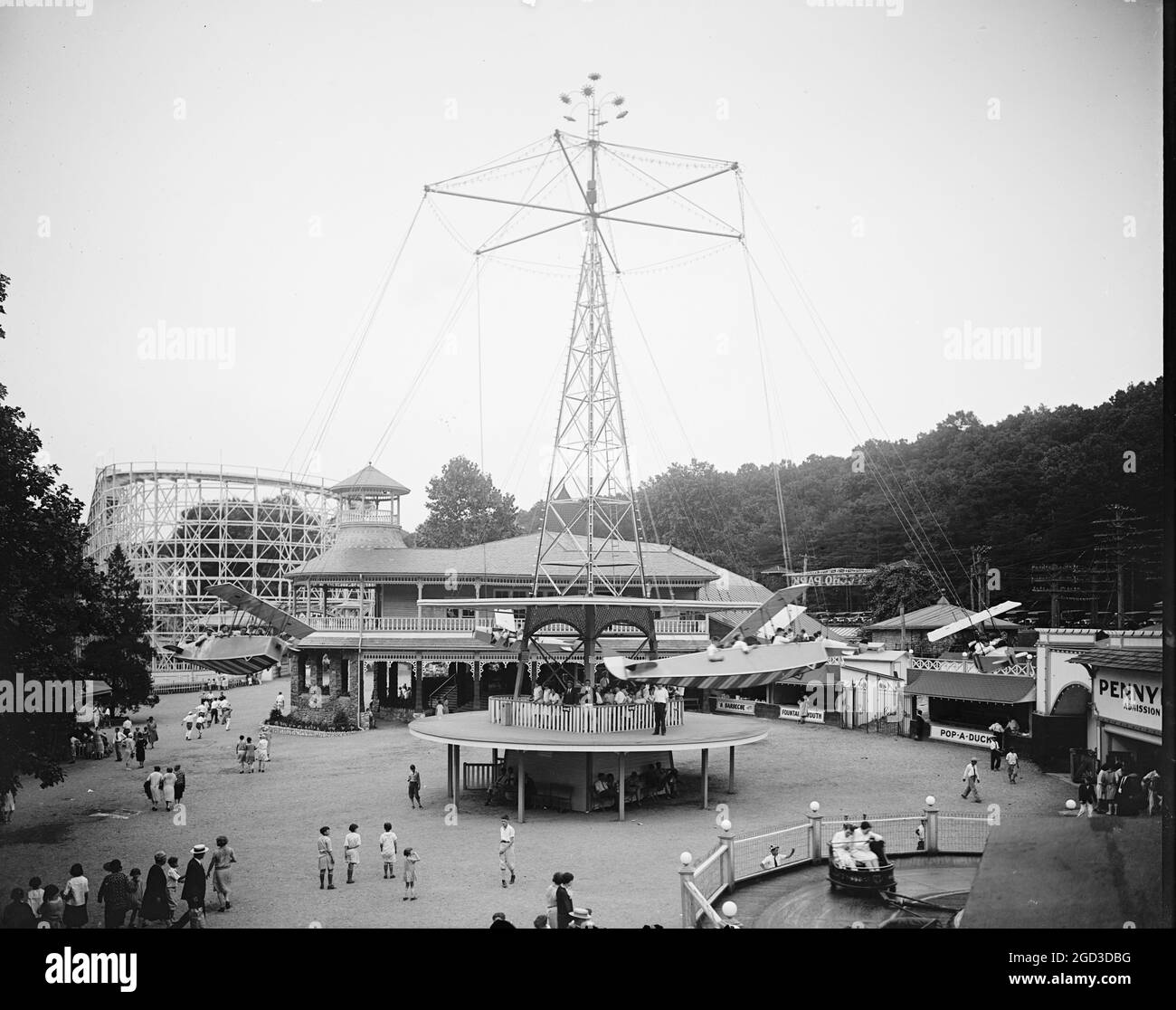 Early 1900s amusement park hi-res stock photography and images - Alamy