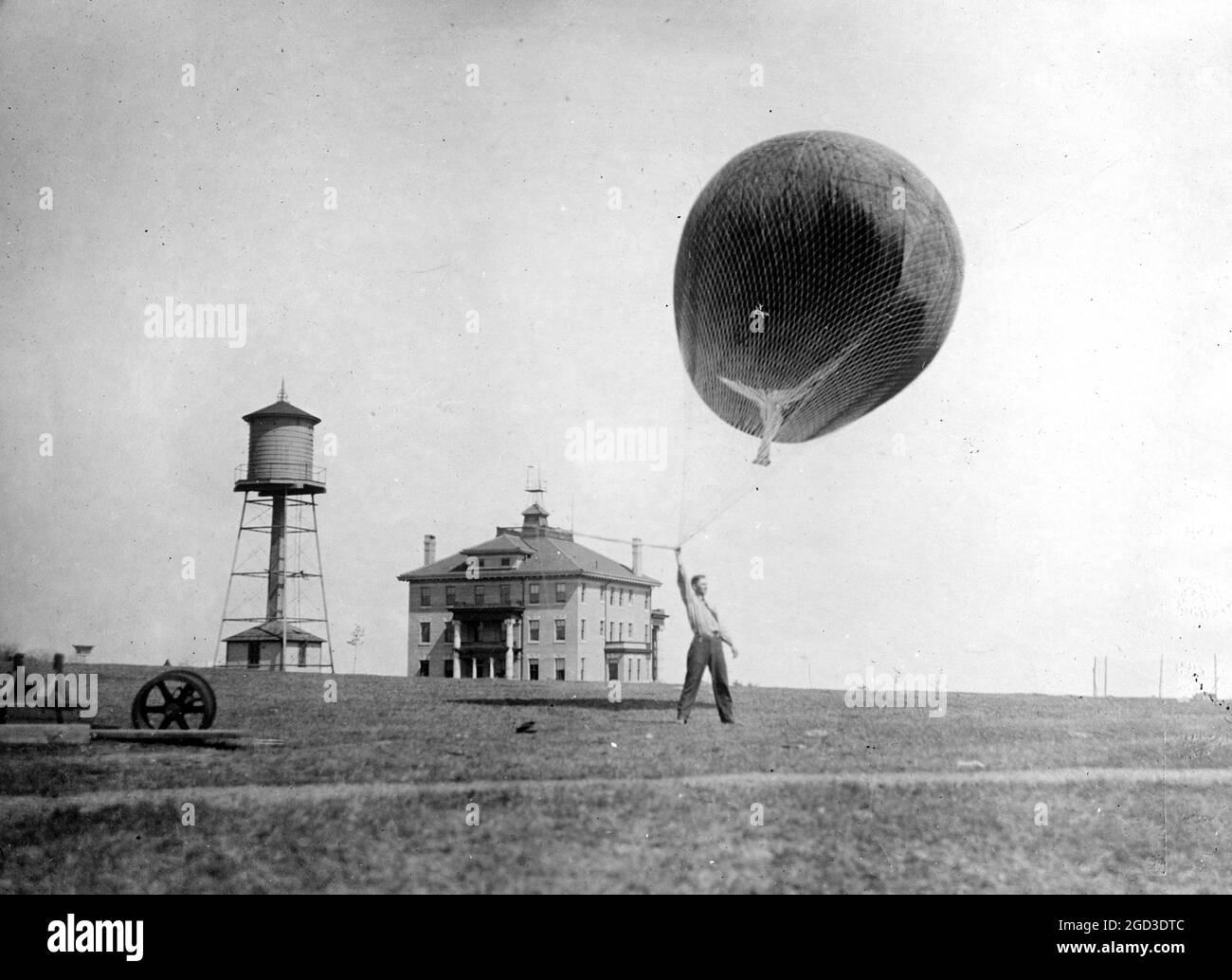 Vintage US Signal Corps Radiosonde Weather Balloon Transmitter Rare