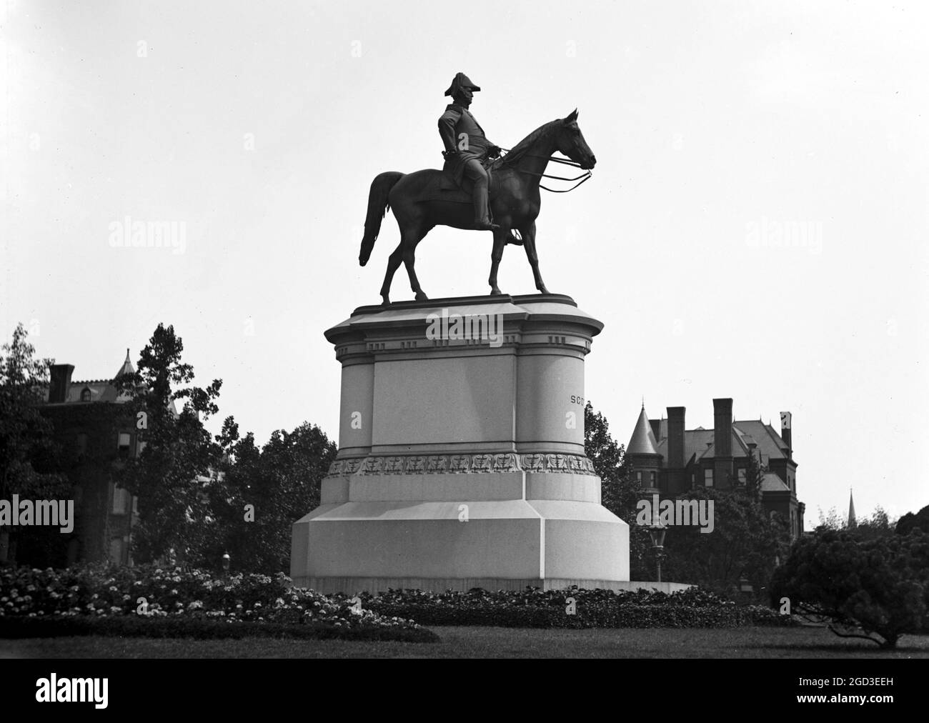The Winfield Scott Memorial located at Scott Circle in Washington, D.C.  The bronze equestrian was sculpted by Henry Kirke Brown in 1874. photo taken ca.  between 1918 and 1920 Stock Photo