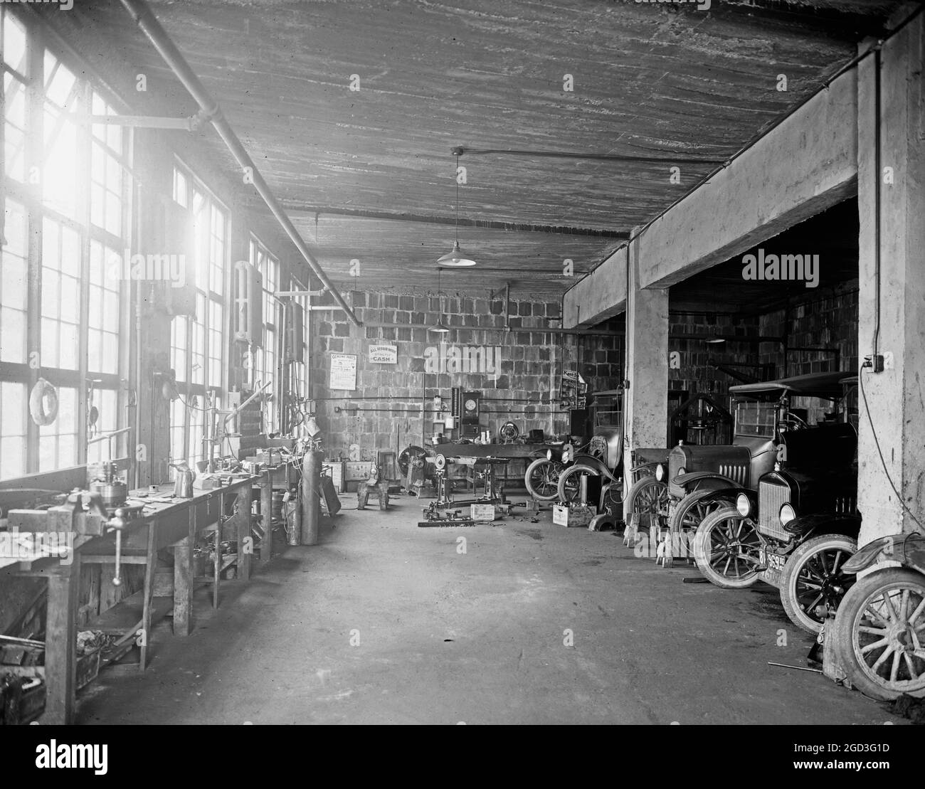 Historical hendrick motor company hires stock photography and images