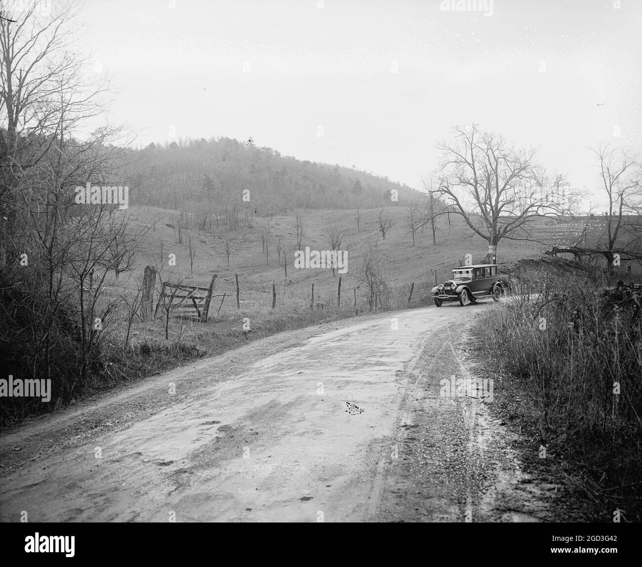 Ford Motor Company, Lincoln in Shenandoah National Park, [Virginia] ca.  between 1910 and 1926 Stock Photo