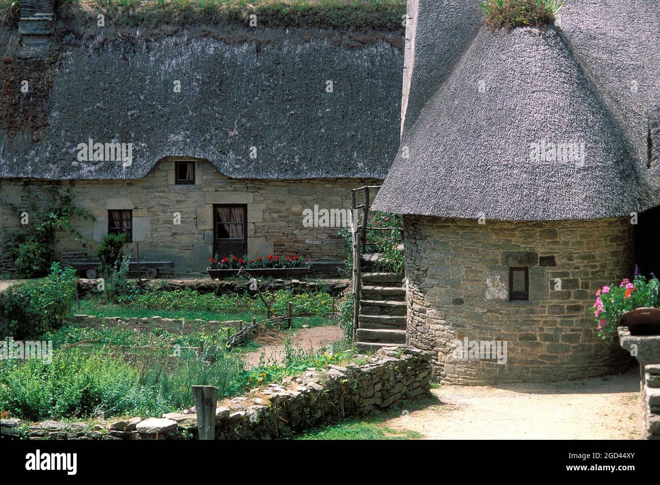 FRANCE, MORBIHAN(56),  BLAVET VALLEY, QUISTINIC POUL FETAN, XVITH XVIIITH CENTURY HAMLET FULLY RESTORED TO THE SAME, WITH TRADITIONAL MATERIALS, BRETA Stock Photo