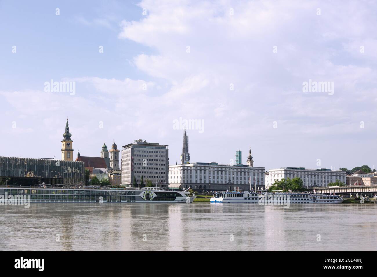 geography / travel, Austria, Upper Austria, Linz, Danube riverside, old ...