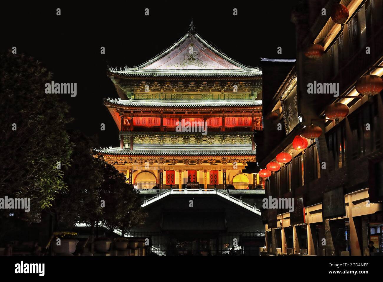 Night view-brightly illuminated east facade-Gulou or Drum Tower. Xi'an-Shaanxi-China-1536 Stock Photo
