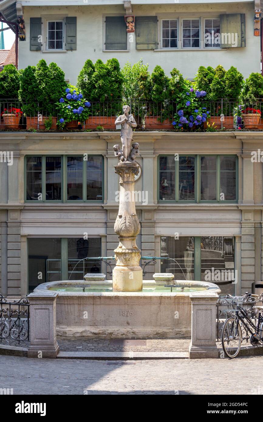 Fountain with clean drinking water on a small square. Zurich. Switzerland Stock Photo Alamy
