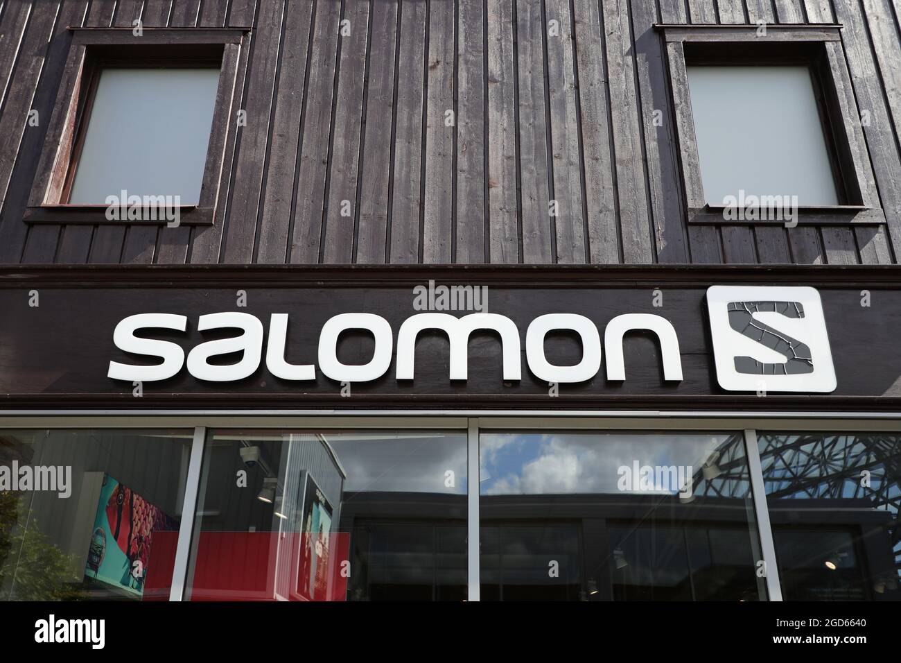 Salomon sign at Hede Fashion Outlet Stock Photo - Alamy