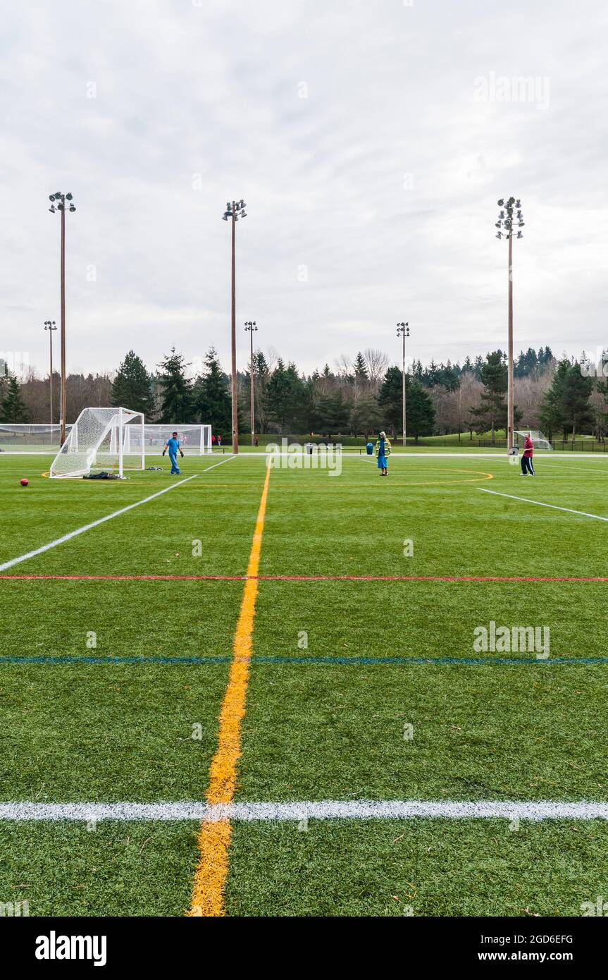 Yellow demarcation lines hires stock photography and images Alamy