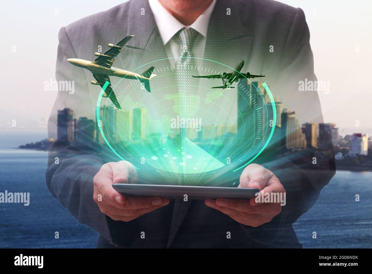 Radar screen hi-res stock photography and images - Alamy