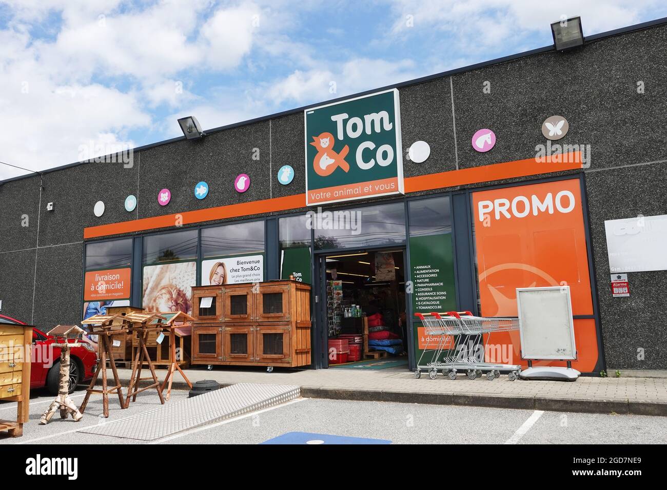 Tom & Co pet supplies store Stock Photo