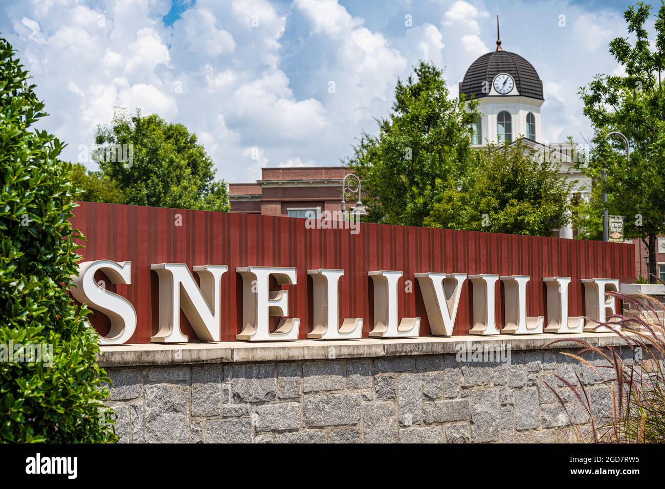 Snellville, Georgia, city signage in front of the Snellville City Hall and Courthouse. (USA) Stock Photo
