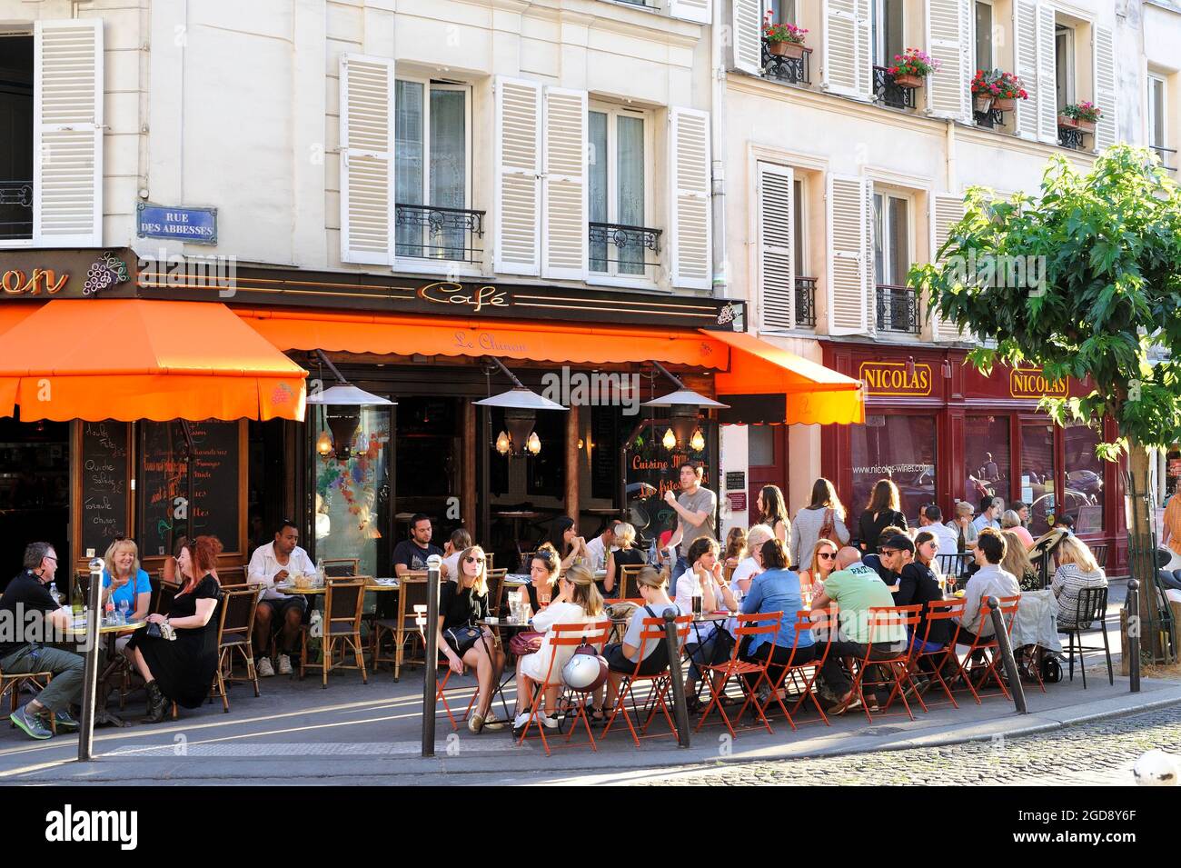 Cafe chinon hi-res stock photography and images - Alamy