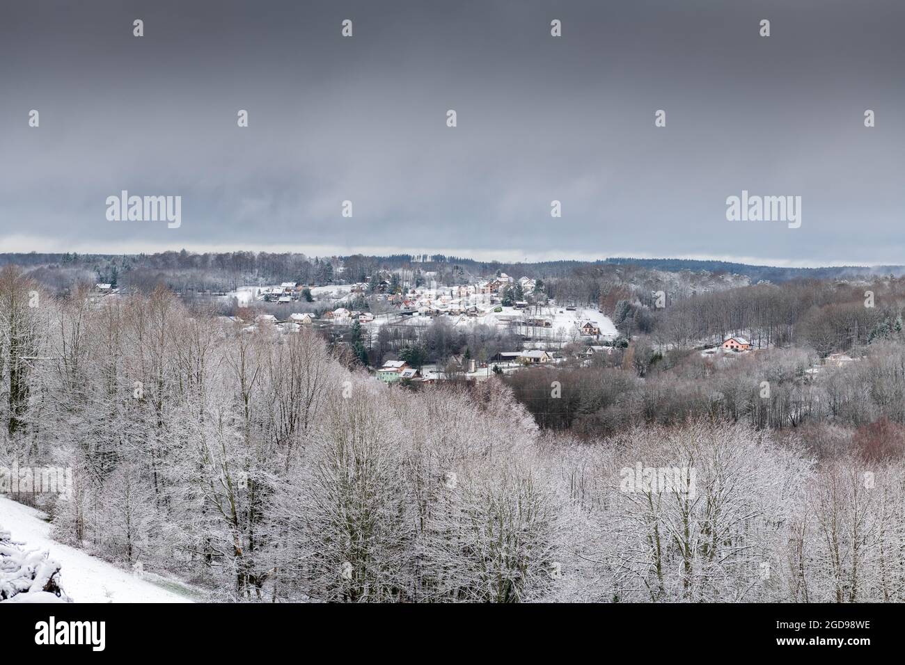 Village de Meisenthal sous la neige, France, Grand-est Stock Photo