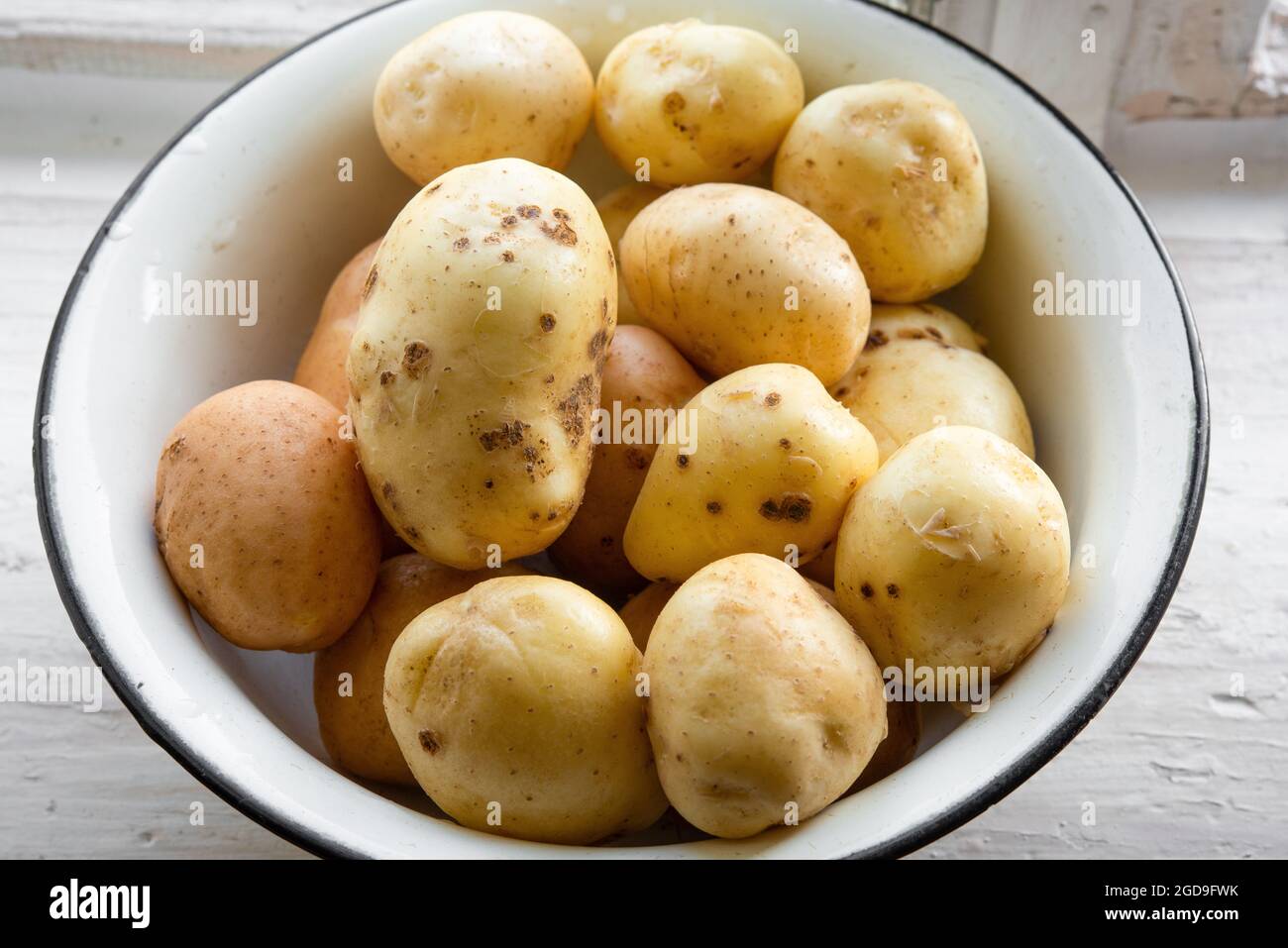 Potatoes window hires stock photography and images Alamy