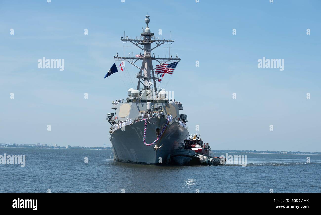 Norfolk Va Aug 6 21 Cmdr Christopher Cummins Commanding Officer Of The Arleigh Burke Class Guided Missile Destroyer Uss Mahan Ddg 72 Interviews With Local News Stations At Naval Station Norfolk Aug 6