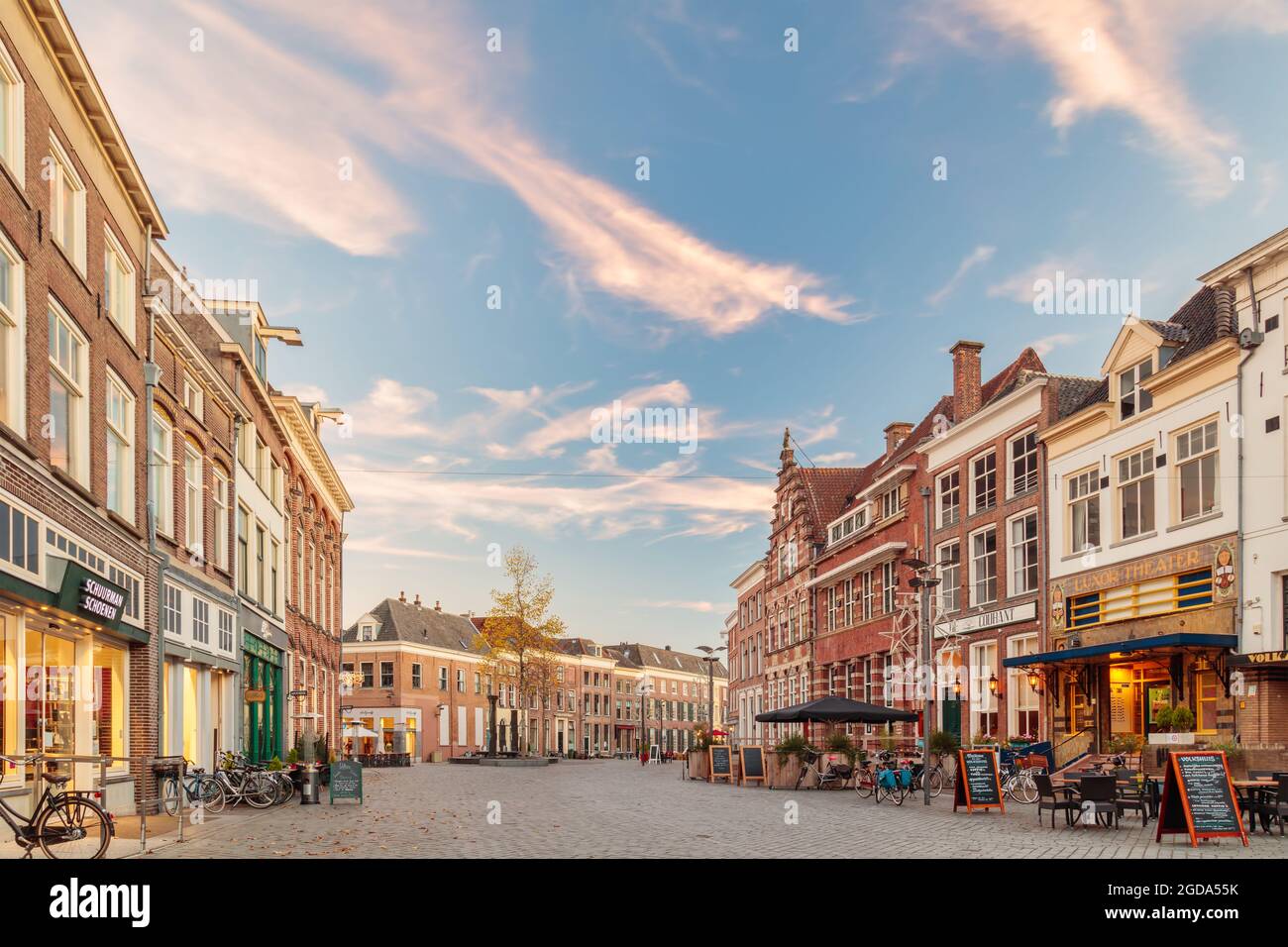 Zutphen, The Netherlands - November 18, 2018: Restaurants on the Houtmarkt  central square in the Dutch city of Zutphen, The Netherlands Stock Photo -  Alamy