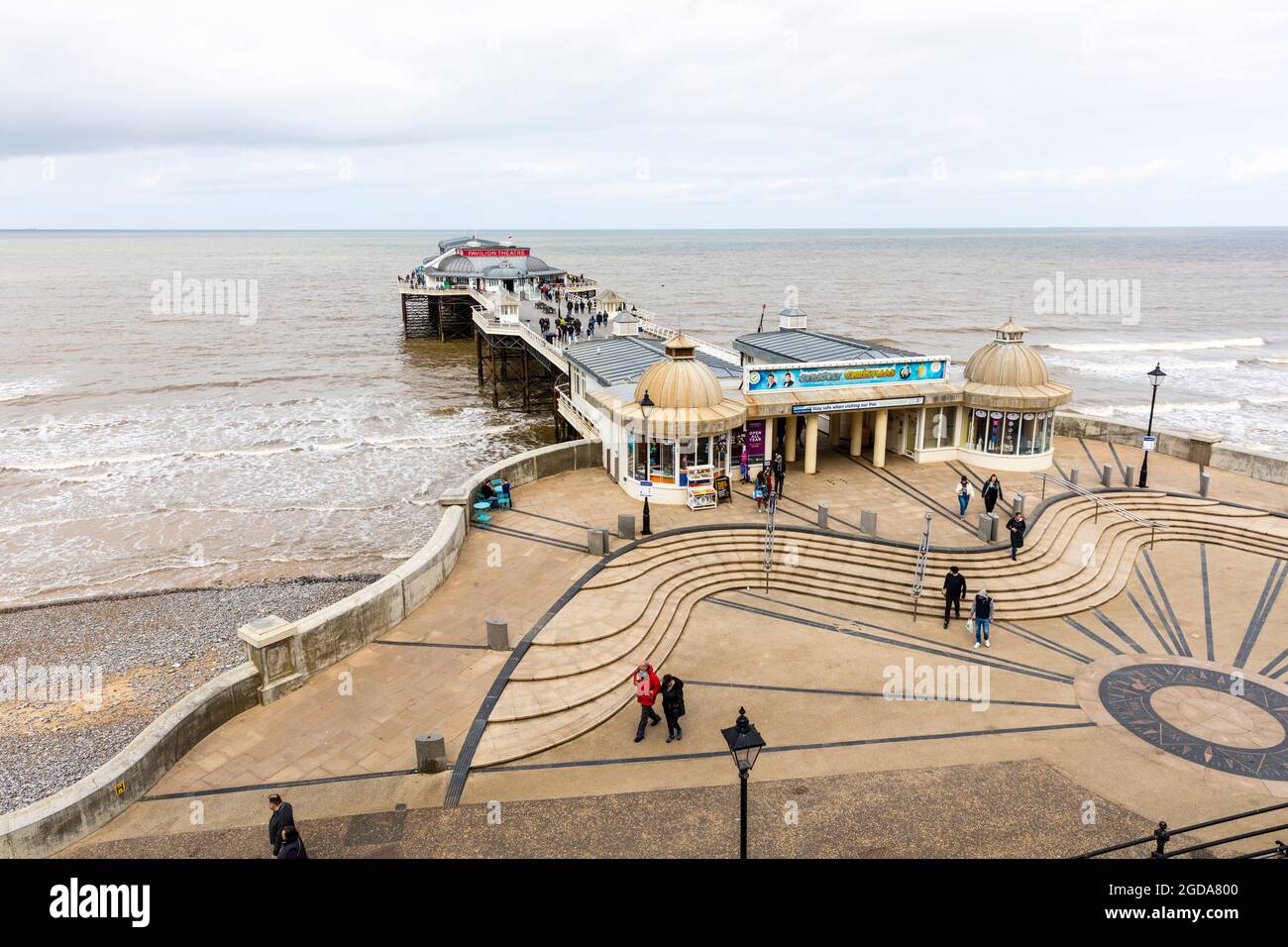 cromer pier,cromer norfolk,cromer,norfolk,norfolk uk,pier,pavilion theatre,victorian pier,piers,seaside pier,coast,coastal,coastline,sea,ocean, Stock Photo