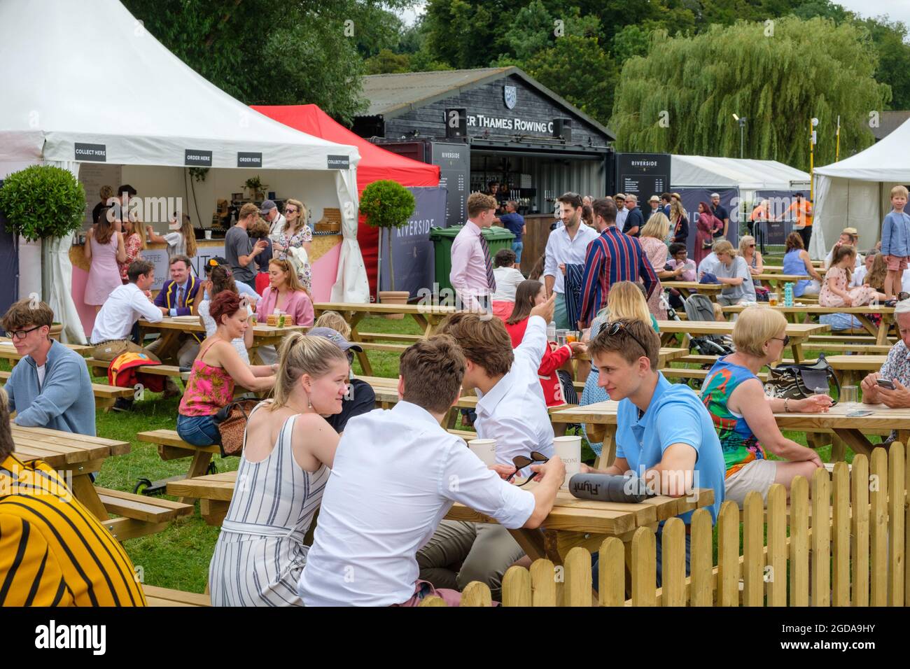 The refreshment area and bar at the Upper Thames Rowing Club, Henley Royal Regatta 2021 Stock Photo