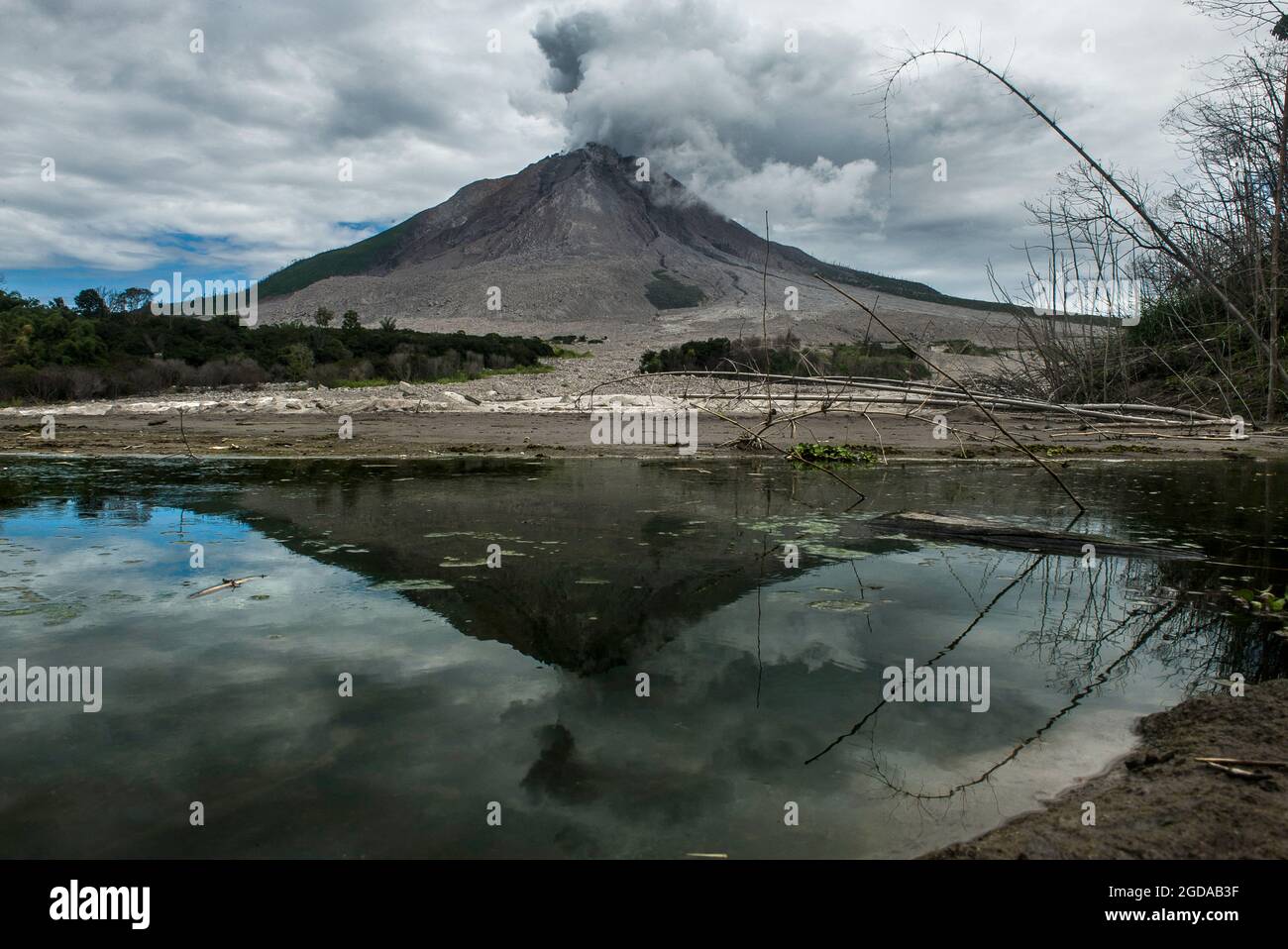 Indonesia 12th Aug 2021 Sinabung Volcano Seen Spews White Clouds During Prolonged Eruption Time On August 12 2021 Photo Taken From The Abandon Gamber Village Plantation Area In Simpang Empat Karo North