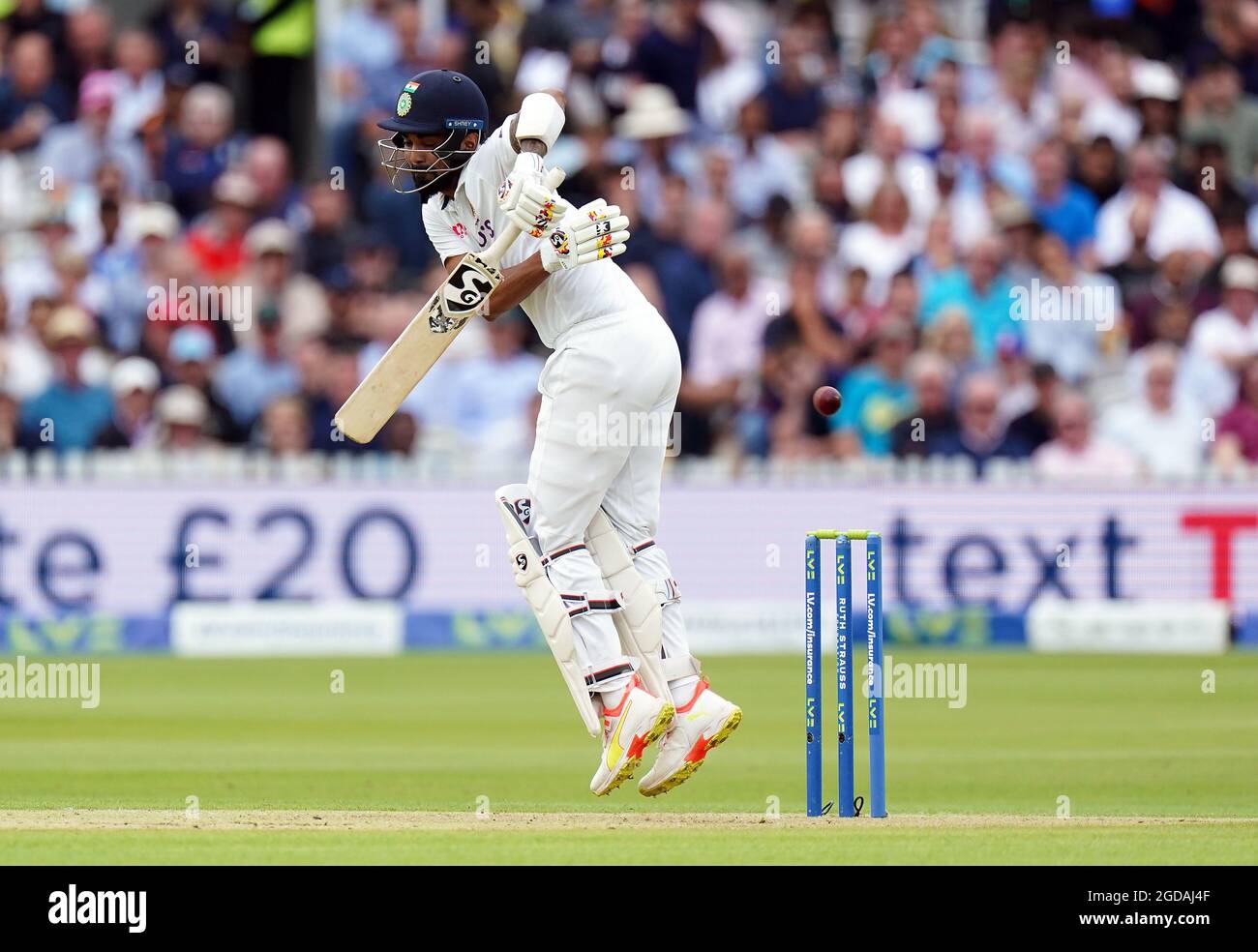 India’s KL Rahul batting during day one of the cinch Second Test match at Lord's, London. Picture date: Thursday August 12, 2021. Stock Photo