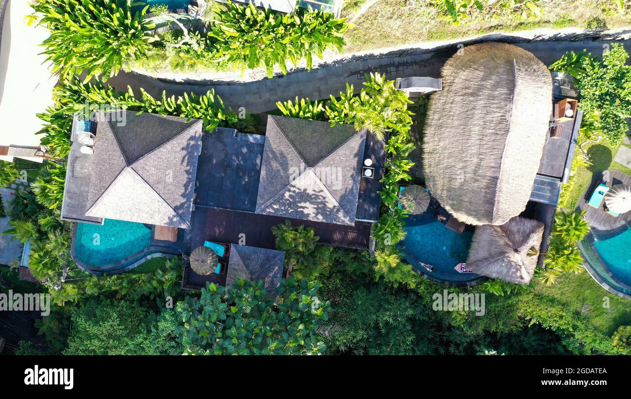 Maldives pool drone hi-res stock photography and images - Alamy