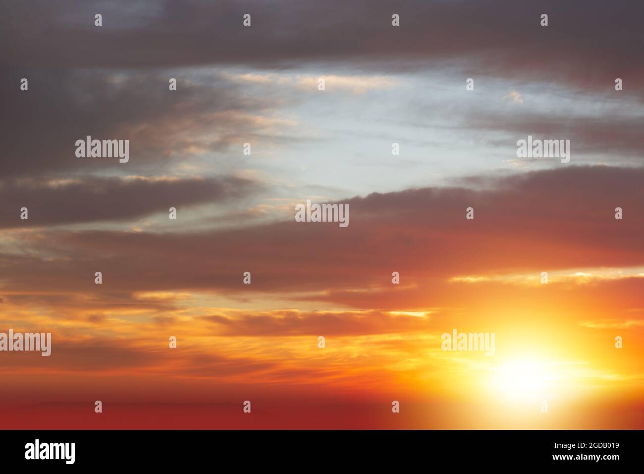 Fire red cloudy sky hi-res stock photography and images - Alamy