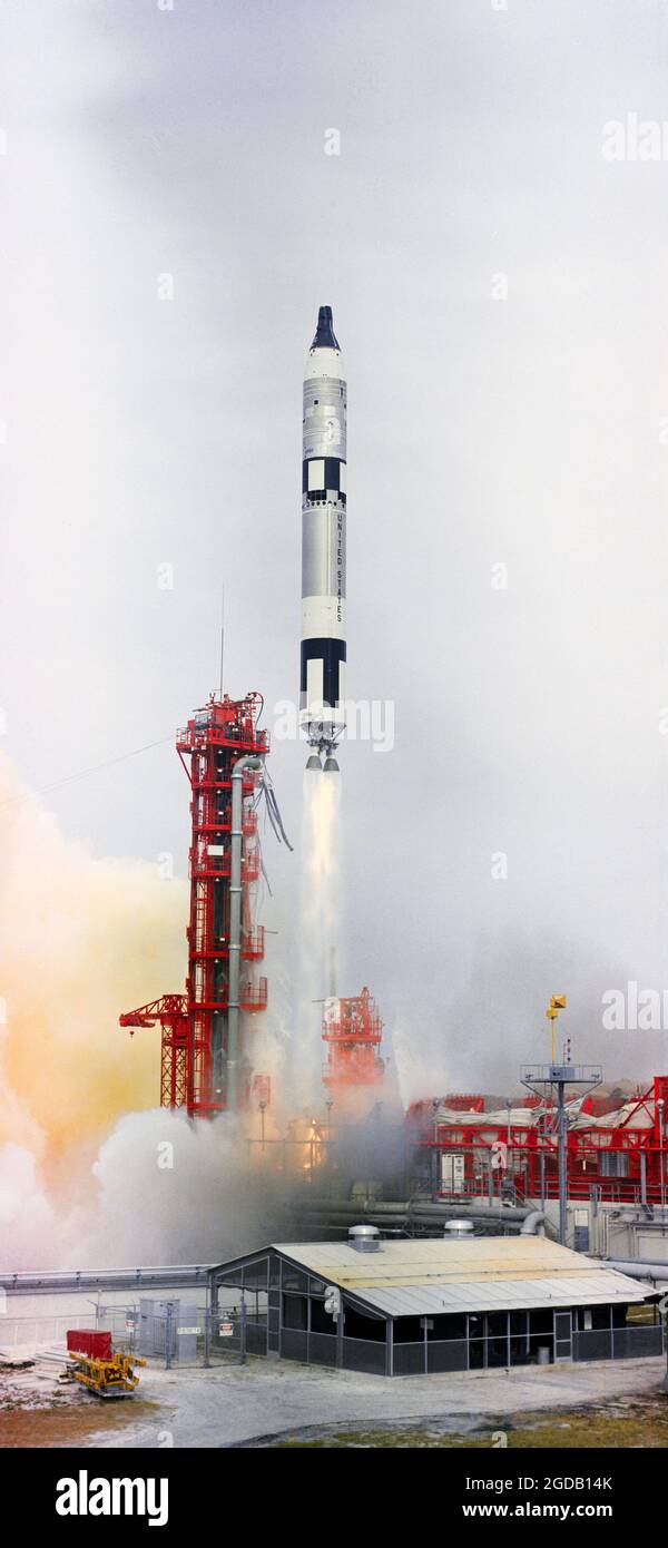The Gemini VII spacecraft, carrying astronauts Frank Borman and James A. Lovell Jr. lifts off from Cape Canaveral, Florida on 4 December 1965 Stock Photo
