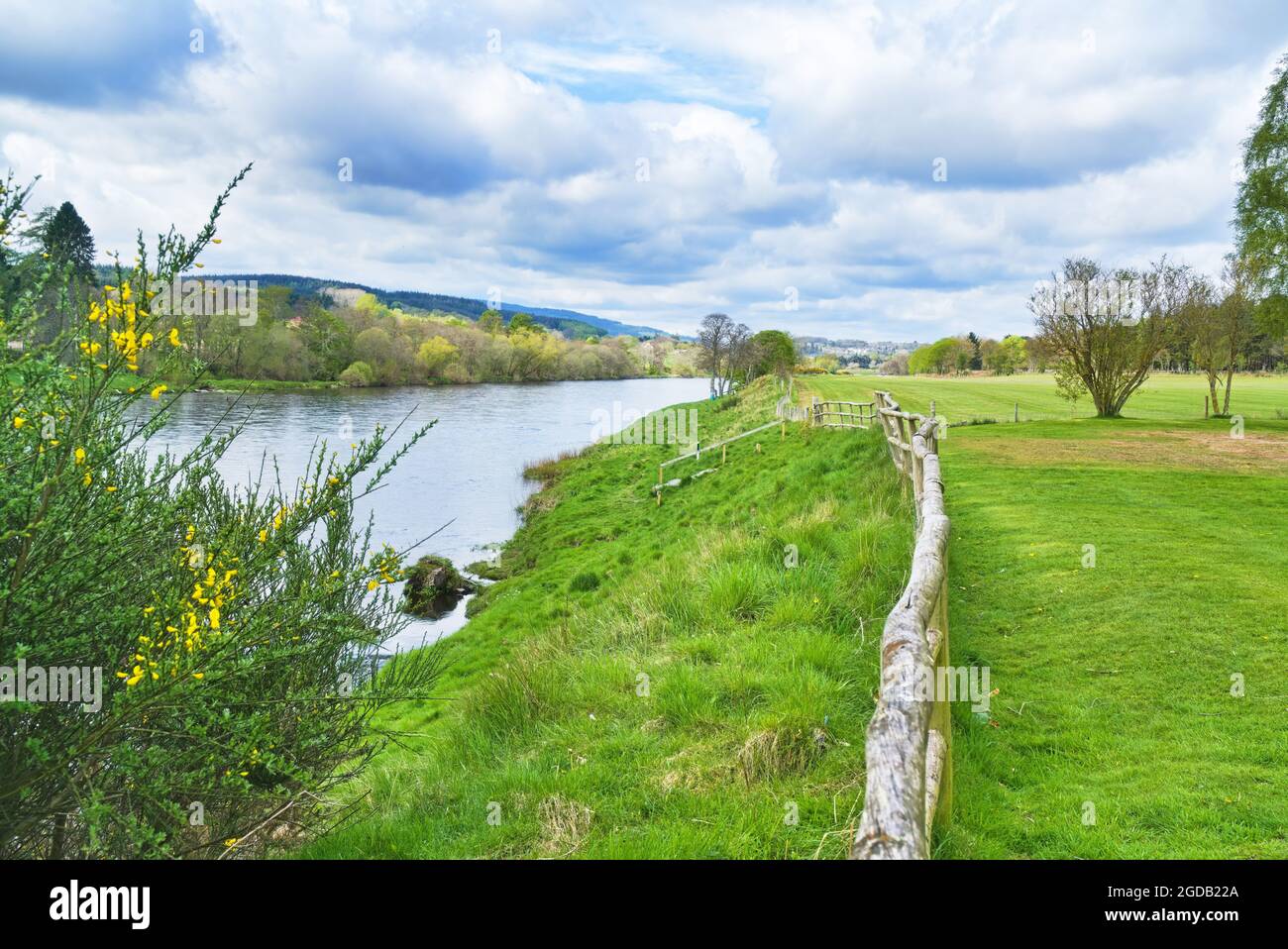 Looking west along river Dee to Banchory from Milton of Crathes shopping outlet.  Aberdeenshire, Highland Region, Scotland UK Stock Photo