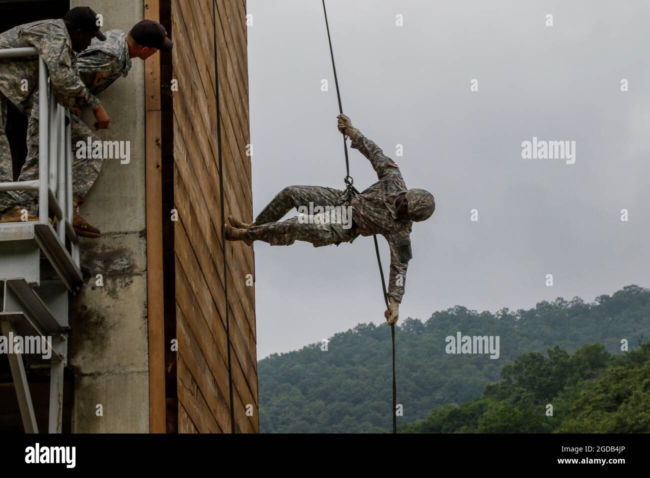 Rappel tower army hi-res stock photography and images - Alamy