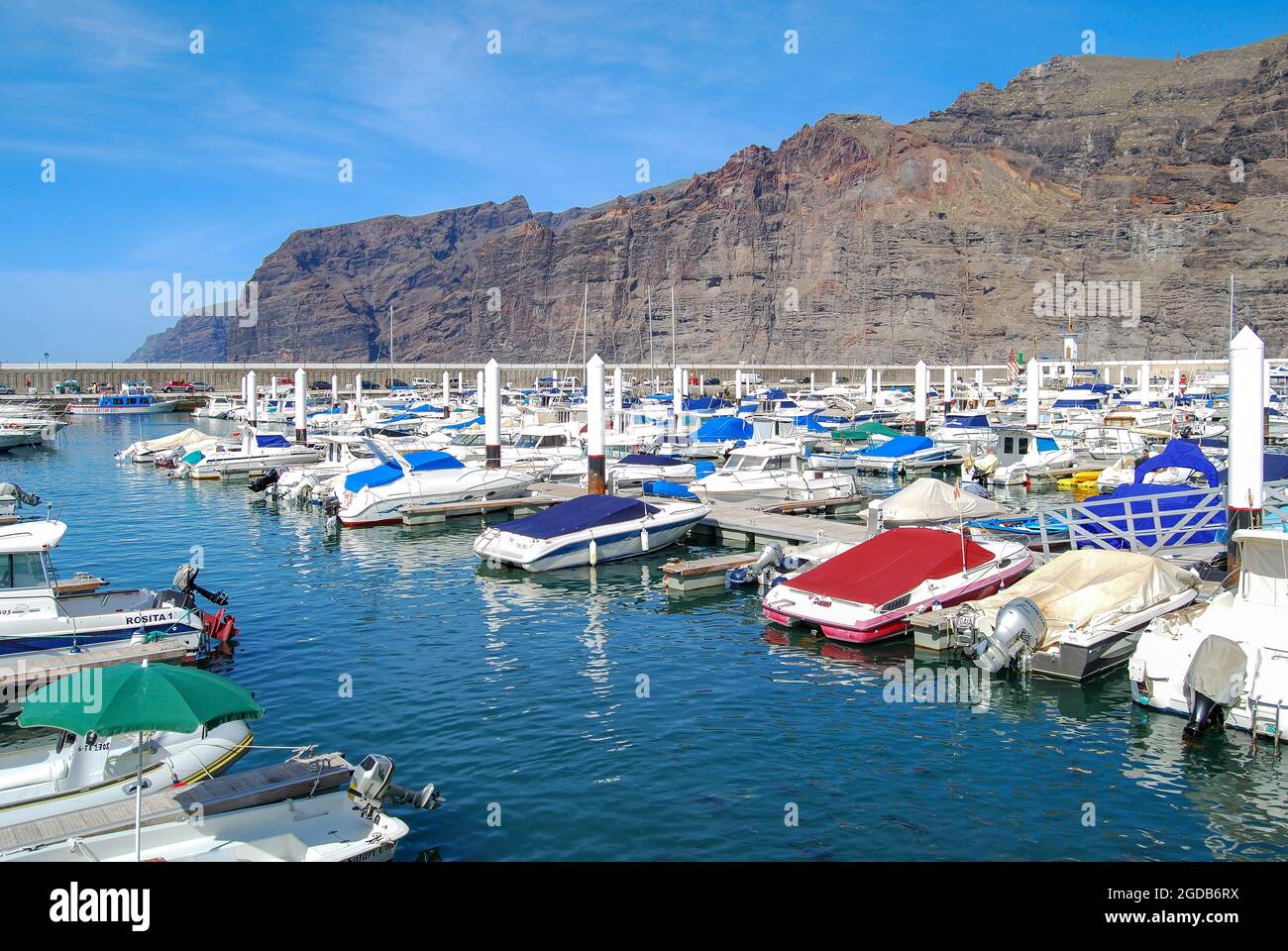 Los Gigantes Marina showing Acantilados de Los Gigantes, Santiago del Teide, Tenerife, Canary Islands, Spain Stock Photo