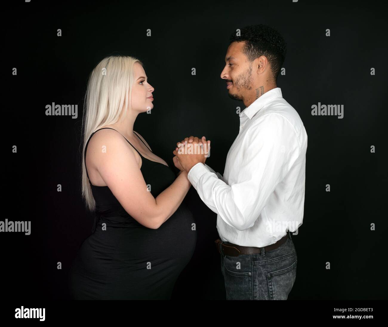 White woman pregnant black man hi-res stock photography and images - Alamy