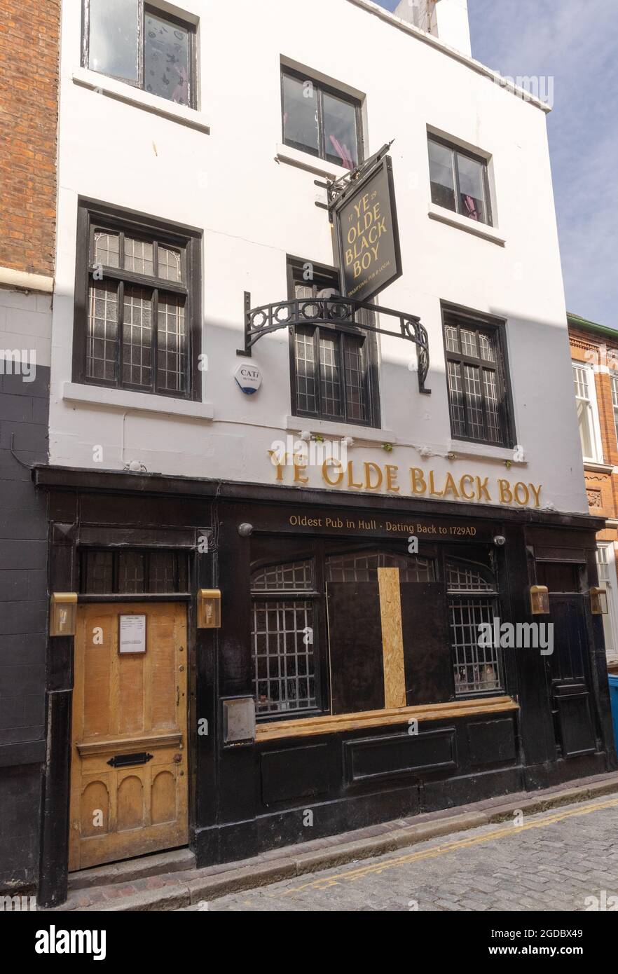 Ye Olde Black Boy pub, Hull, Yorkshire UK. The oldest pub in Hull, founded 1729. Example of 128th century english pubs Stock Photo