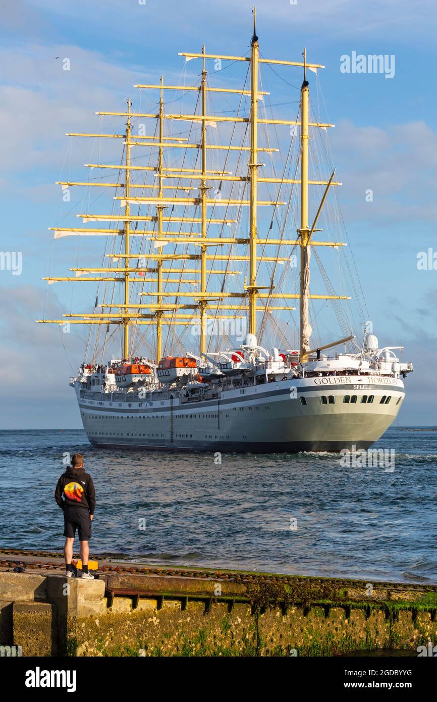 Worlds largest square rigged sailing vessel hi-res stock photography ...